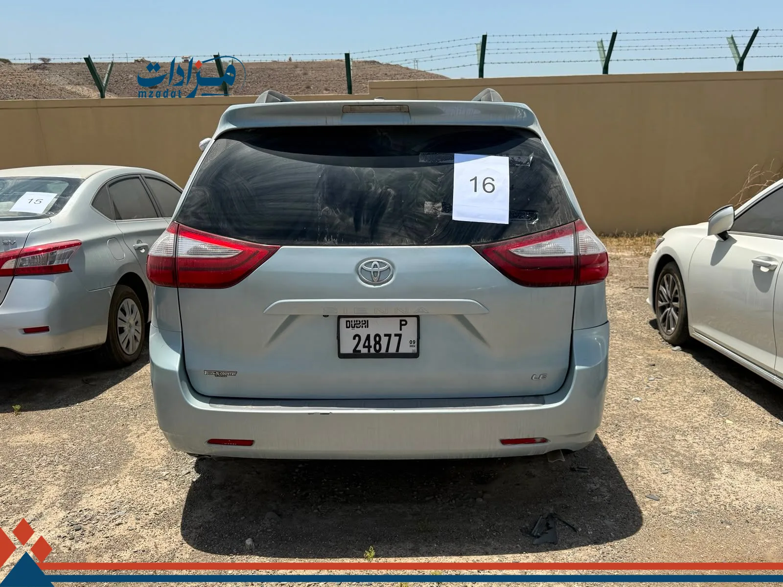 16- Toyota Sienna - 2