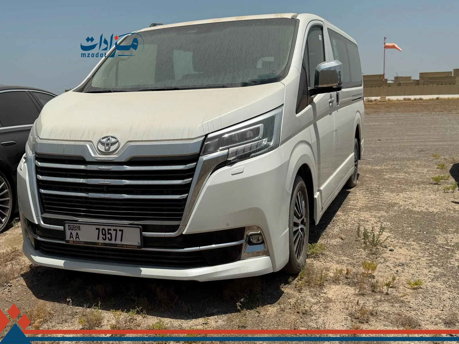 14- Toyota Granvia - 1