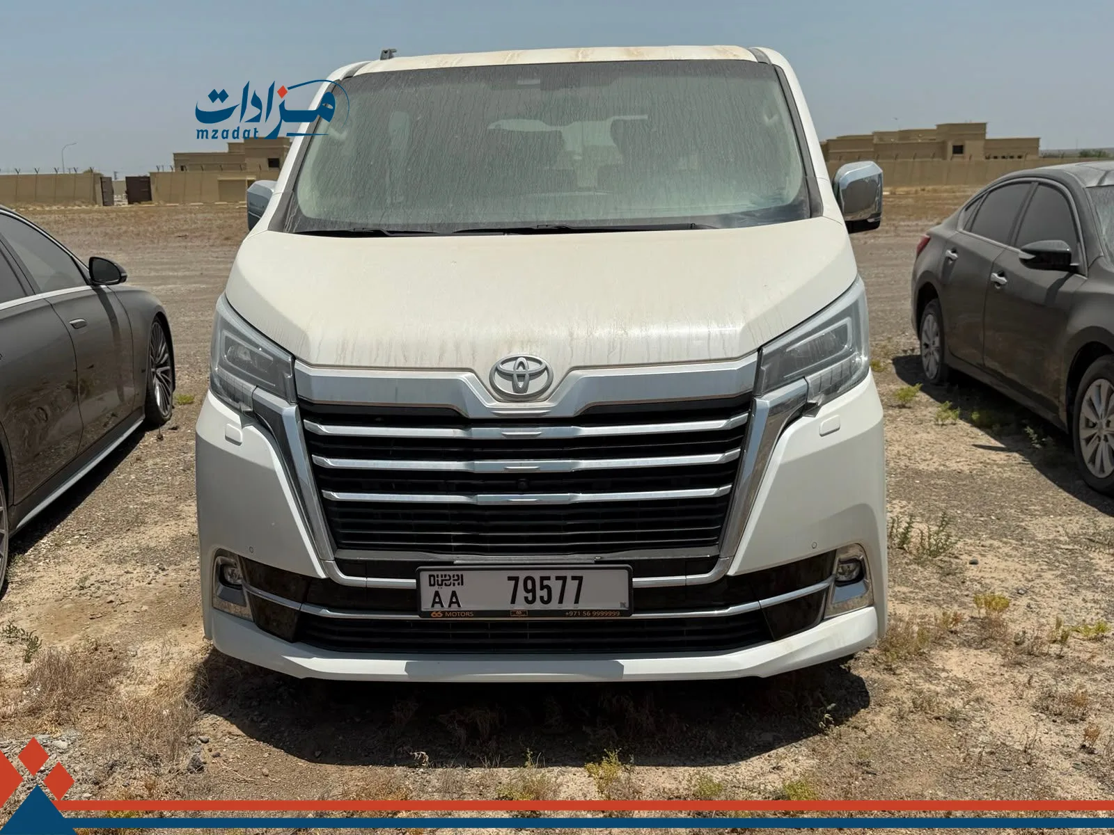 14- Toyota Granvia - 3