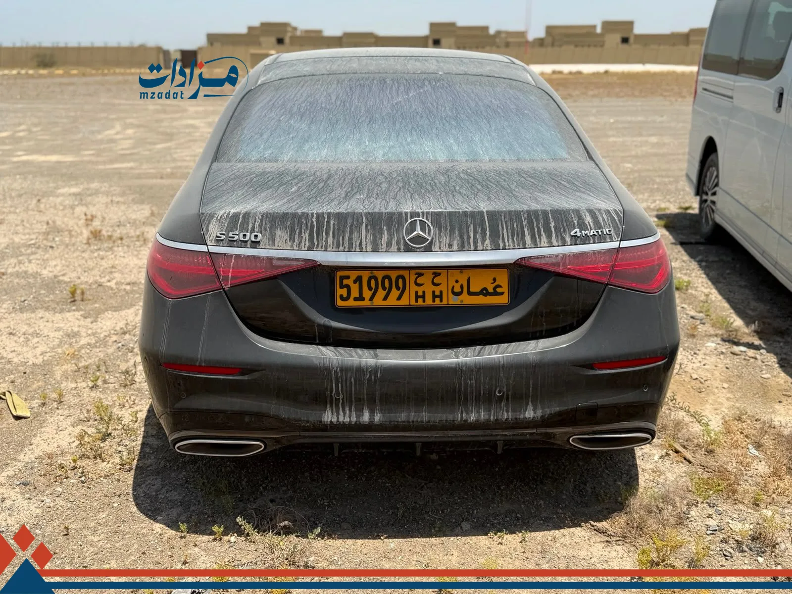 10- Mercedes-Benz - 2