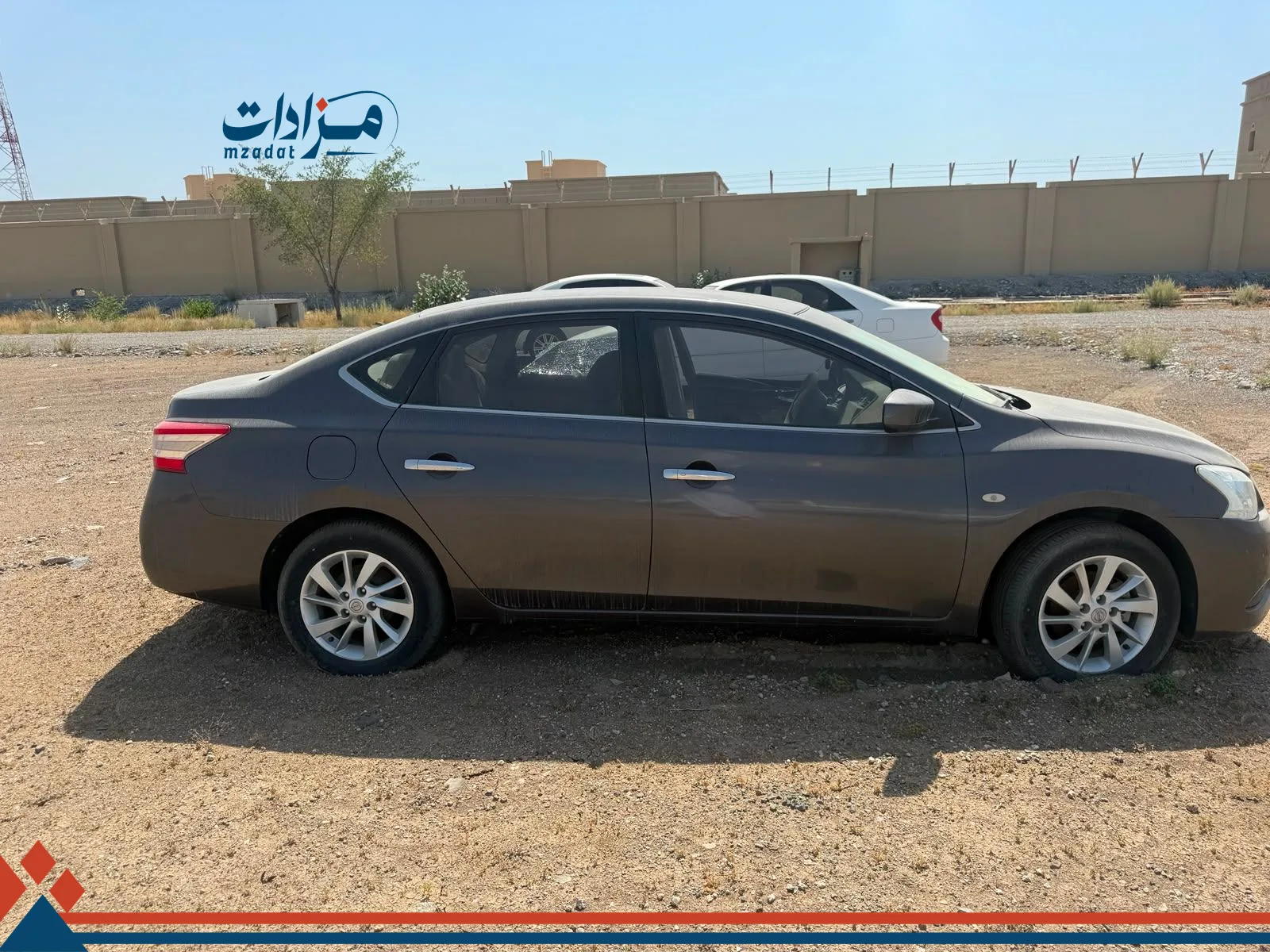 6- Nissan Sentra - 5