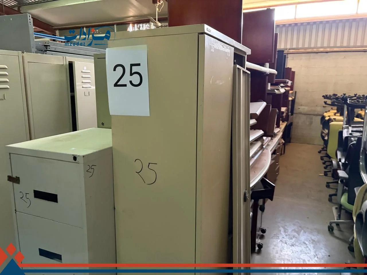25. Office table (14)+Office cupboard(1)+ Lockers (2)