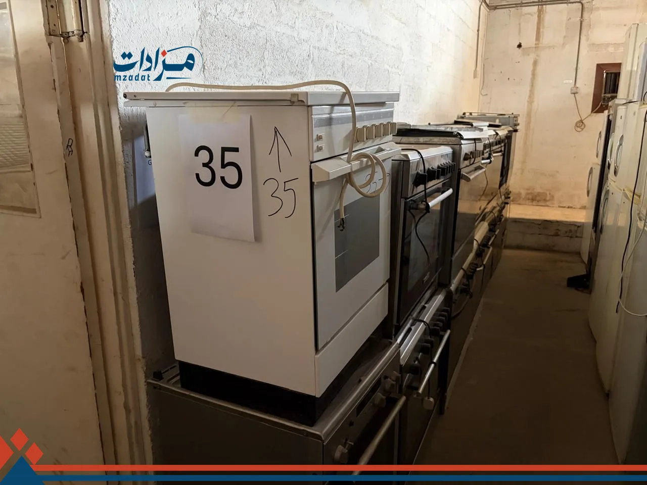 35. Gas cooker 5 burner (10)+ Gas cooker 4 burner (4)