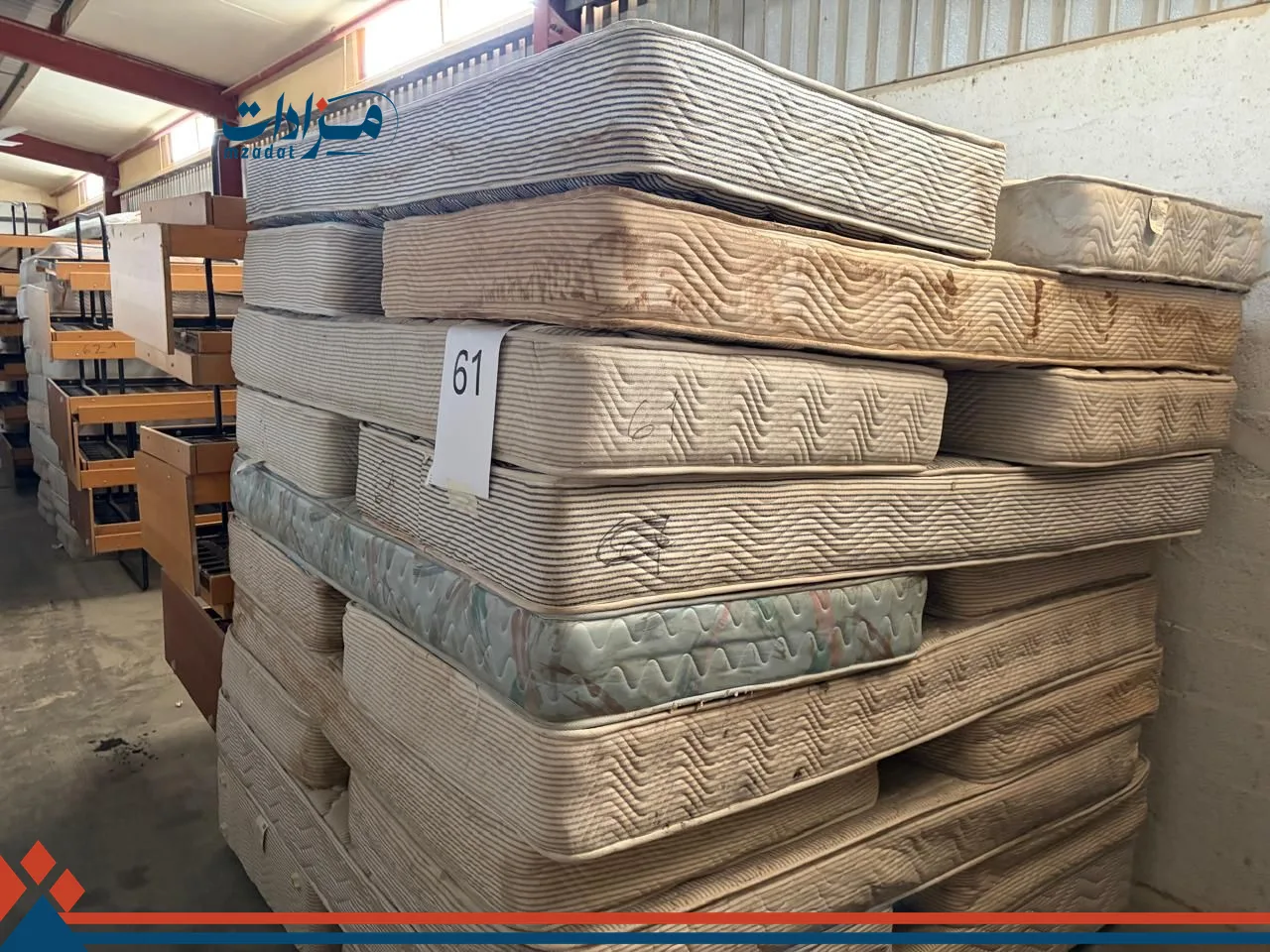 61. Single bed base(2) + single mattress(18)+Wooden bed base(10)