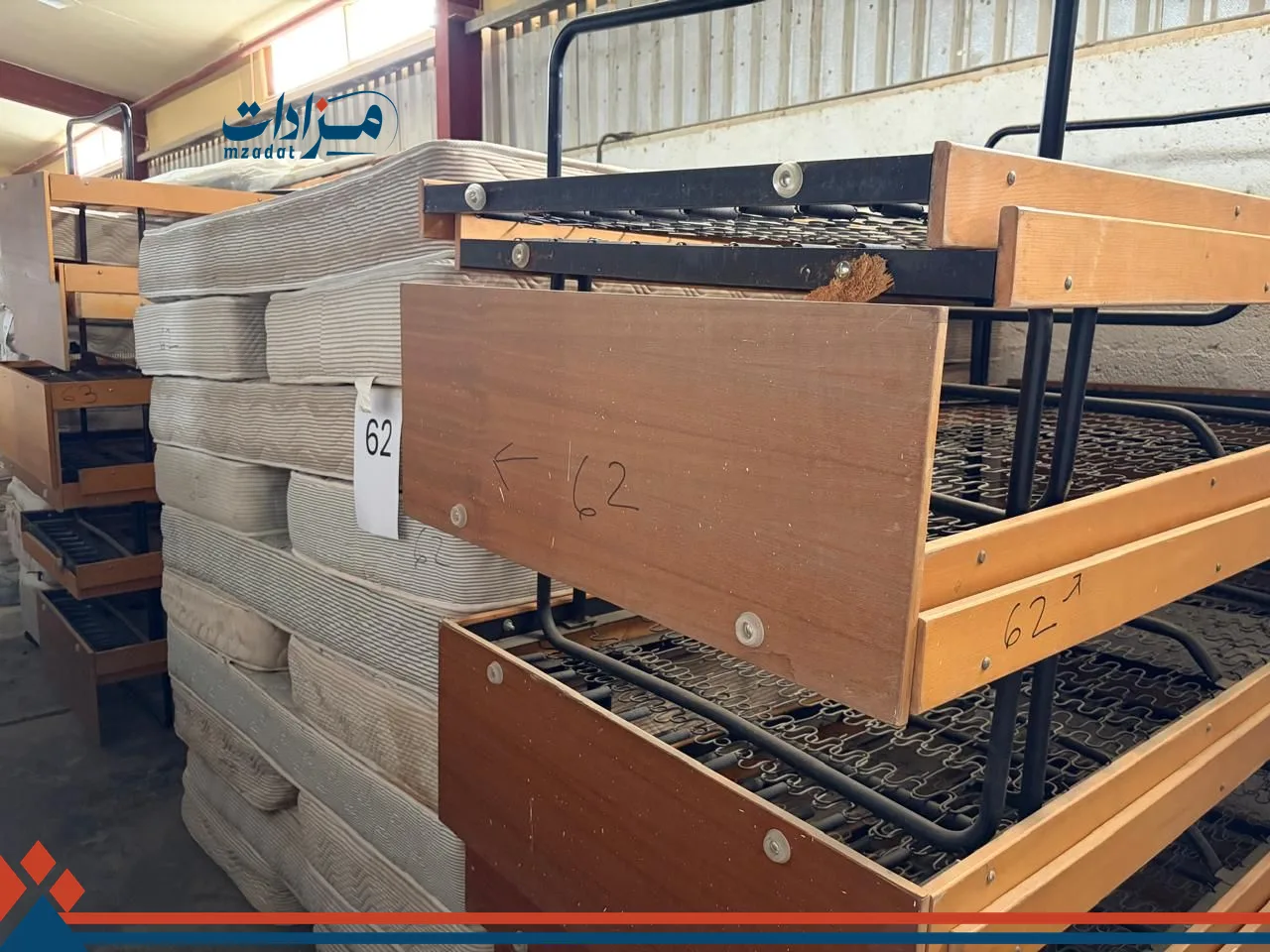 62. Single mattress(20)+Wooden bed base(10)