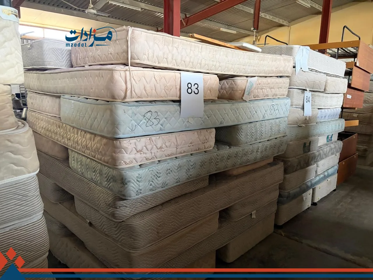 83. Single bed base(2) + single mattress(18)+single head board(2)
