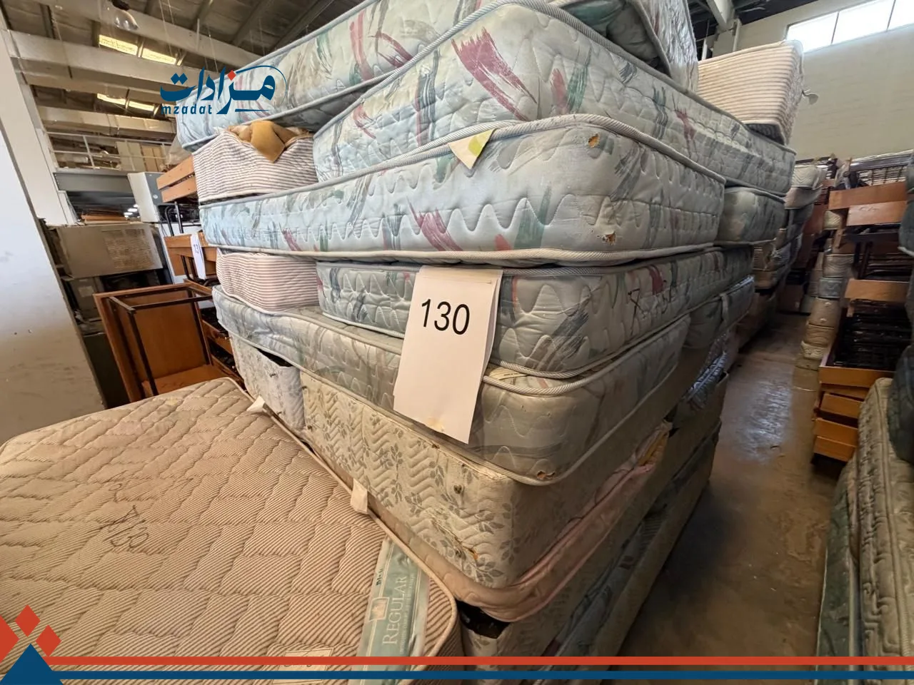 130. Single bed base(7) + Single mattress(15)