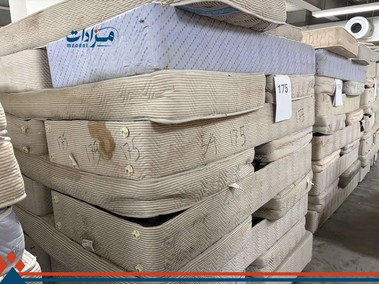 175. Single bed base(10) + single mattress(10)+single head board(6)