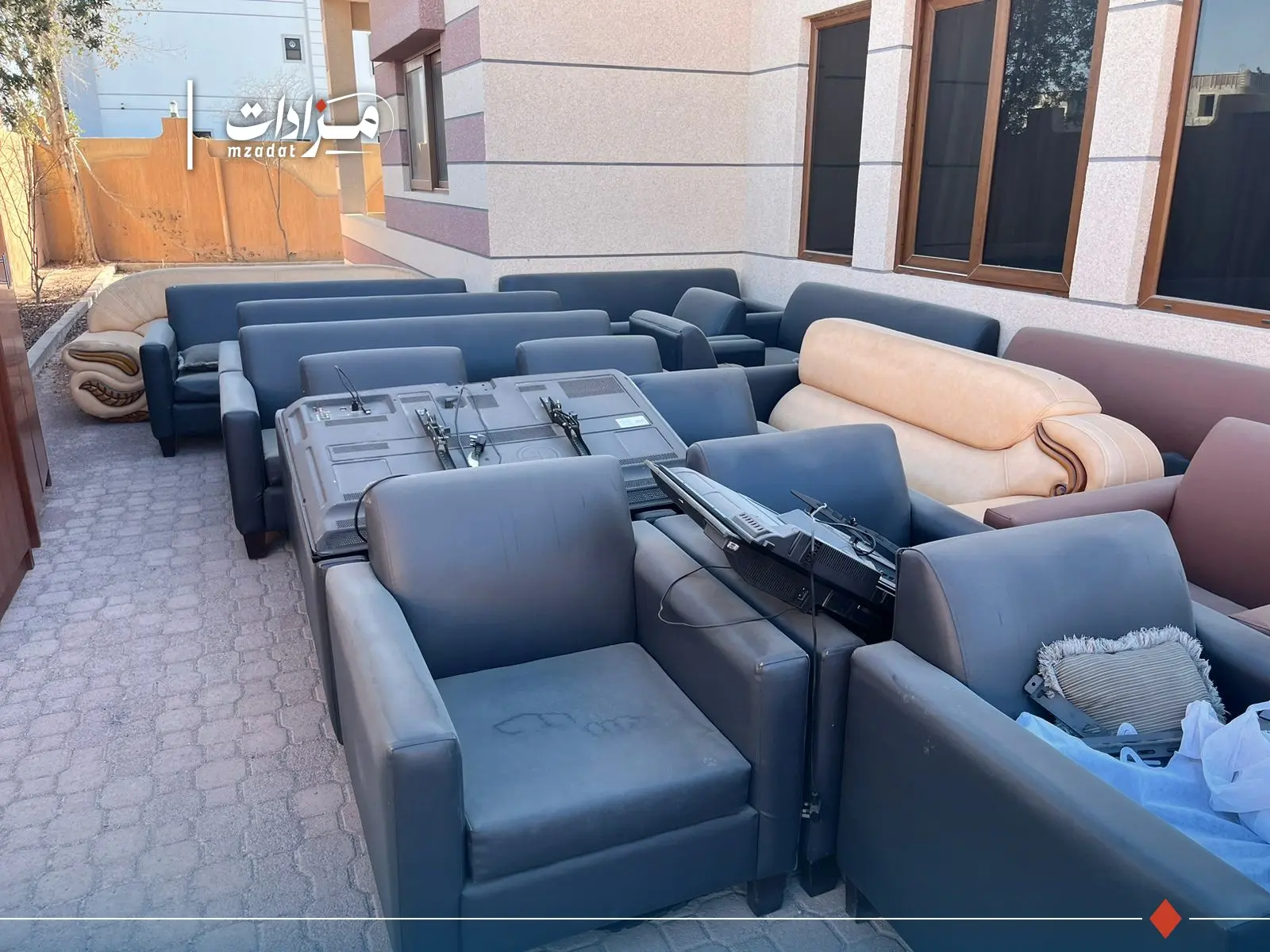 Furniture, electronics, and various scrap. - 16