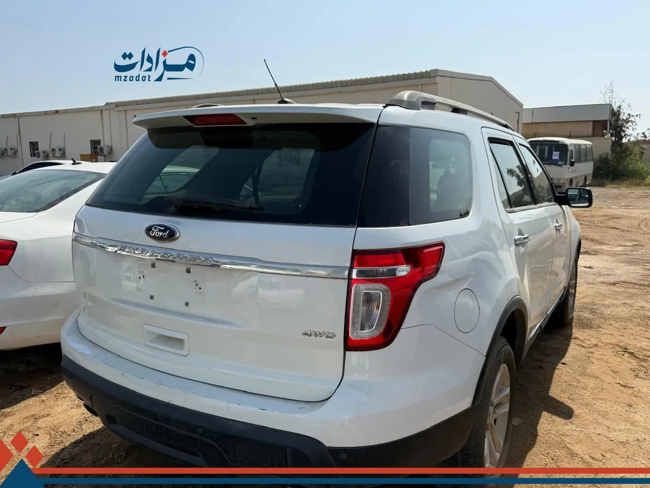 16- Ford Explorer - 2