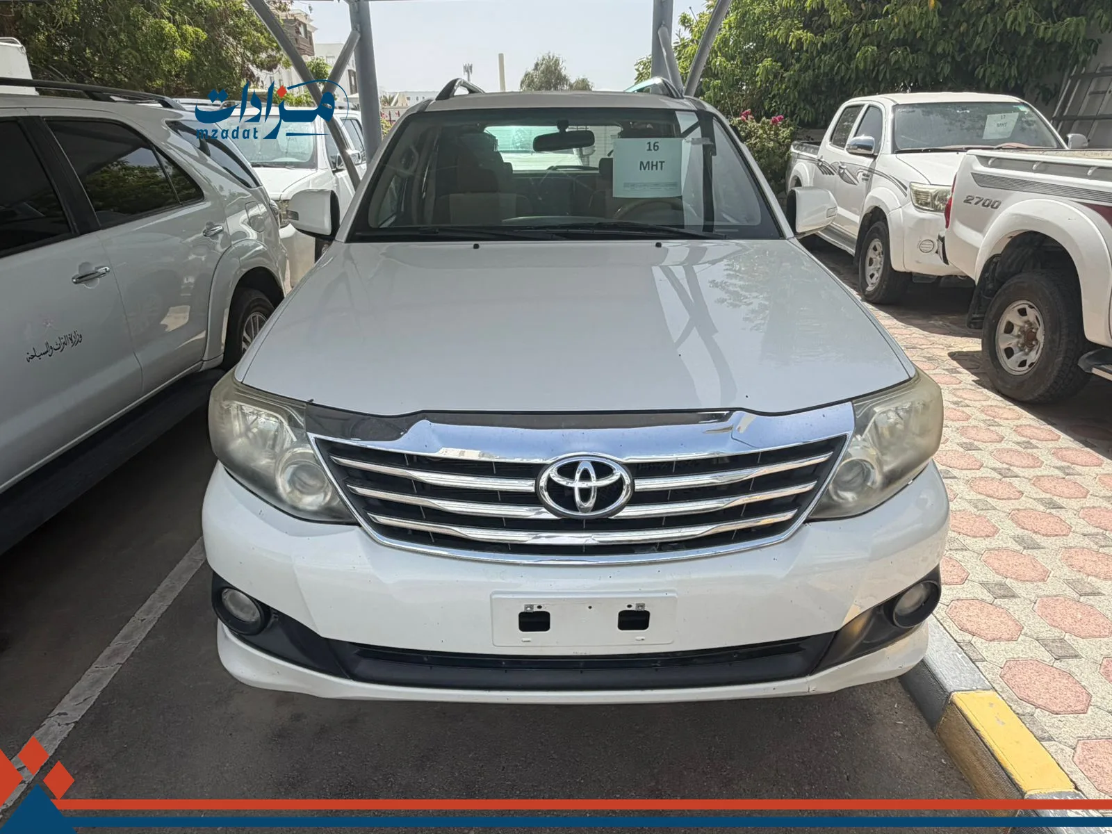 16- Toyota Fortuner - 7