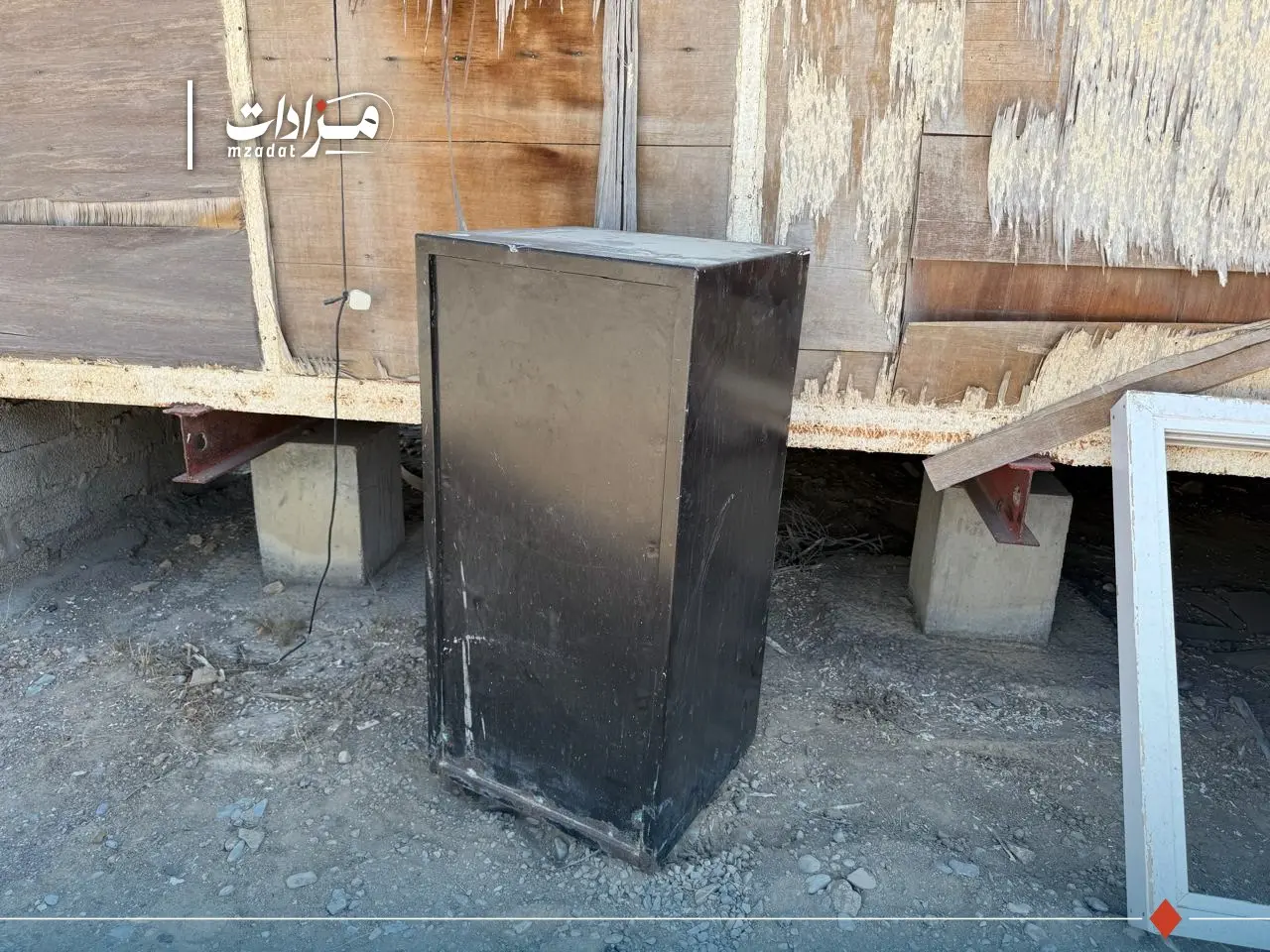 2-Used AC and electronics. - 11