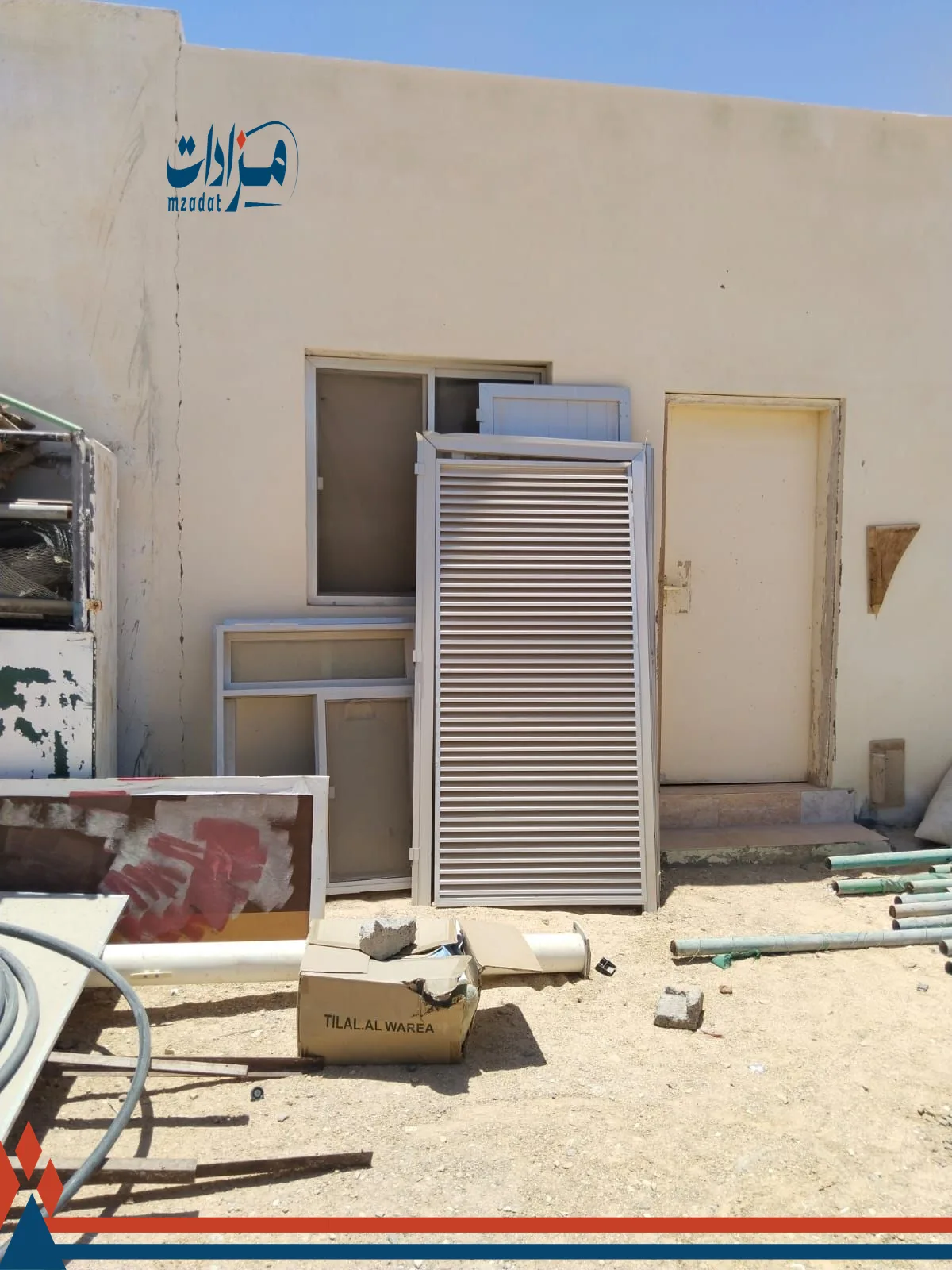 Used air conditioners, furniture, used electronics, and student desks - 12