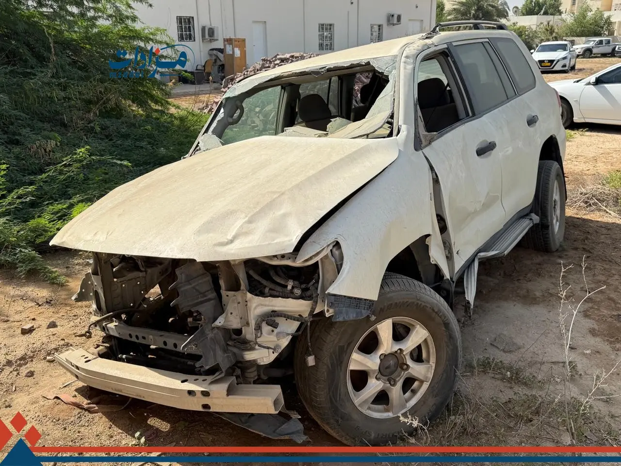 2- Toyota Land Cruiser - 3