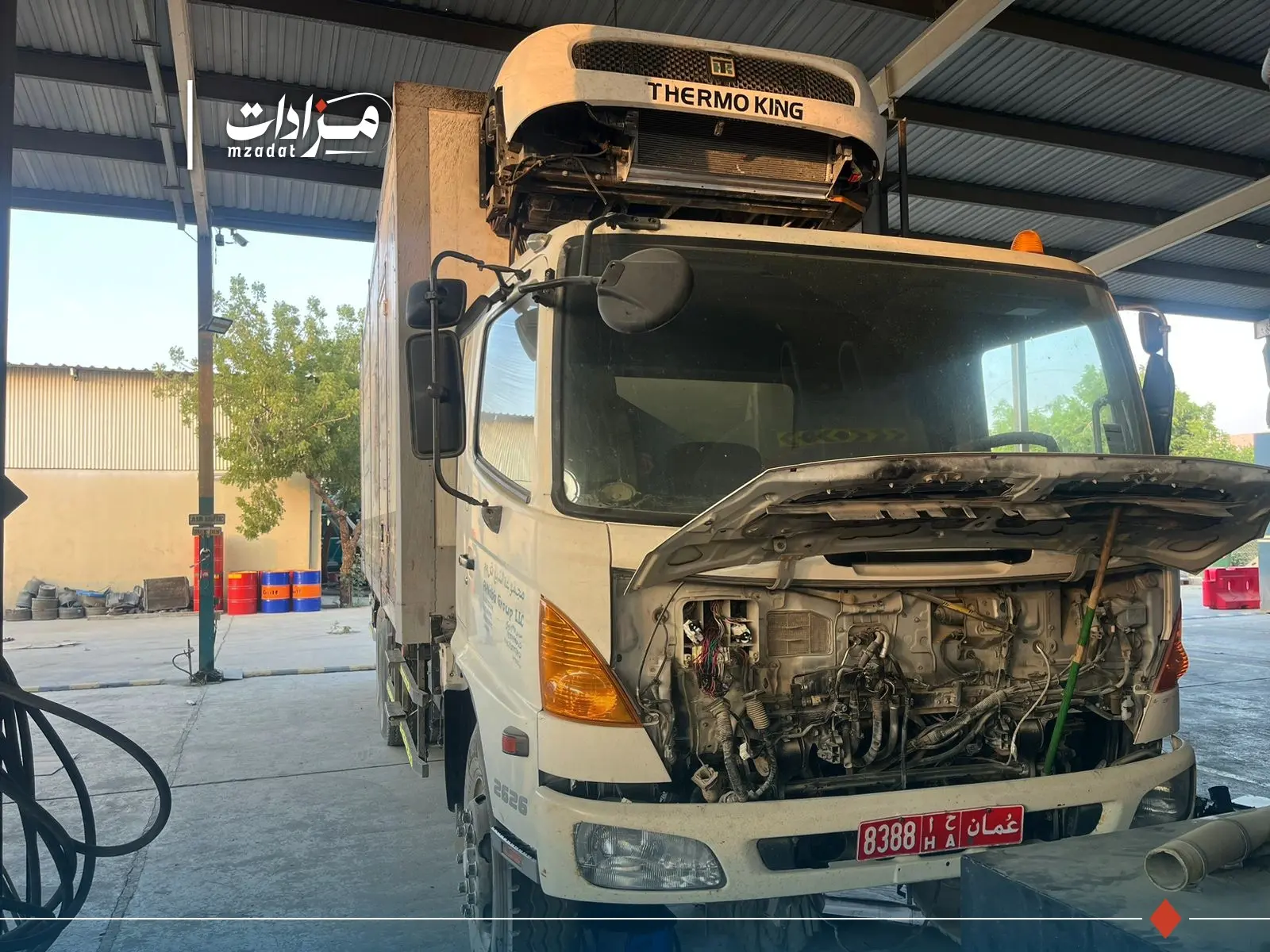 1- Refrigerant box truck (20 feet) - 7