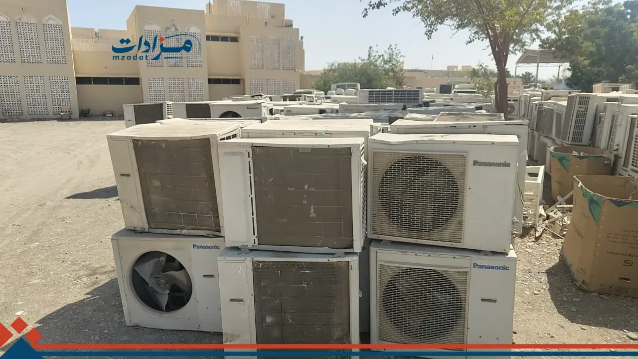Used AC - Al seeb warehouse. - 2